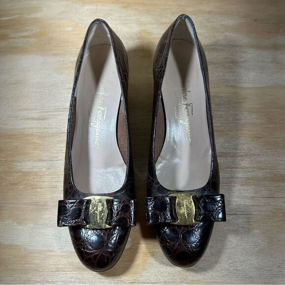 Salvatore Ferragamo Brown Low Heels  with Crocodile Pattern Women’s Size 6 - Picture 2 of 8
